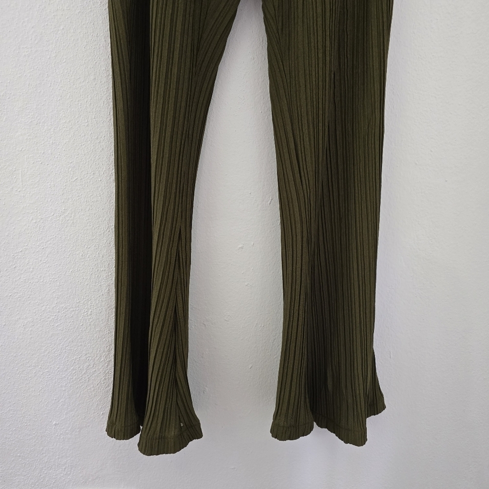 H&M Olive Green Two-Piece Set - Picture 13 of 15